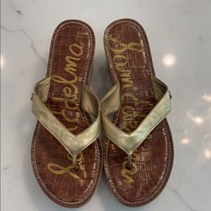 Sam Edelman Romy Gold Metallic Wedges. Size 7